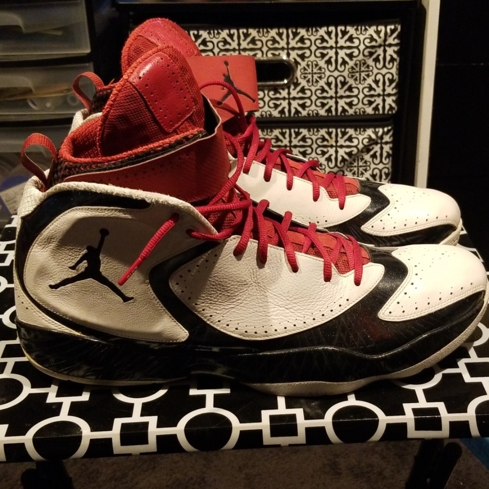 Big & Tall Size 18 Jordan Gymshoes View 2